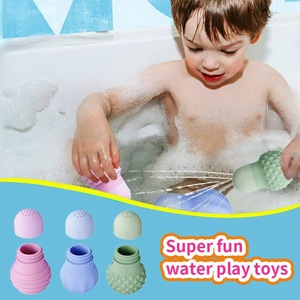 Jouet flottant en silicone pour bain de bébé, multicolores, silicone de qualité alimentaire, jouets de bain sans BPA - Product Image 1