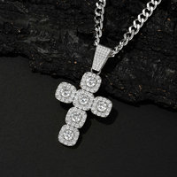 Collier Croix Tendance Luxe Bijoux Moissanite Ronde 6.0mm Style Hip Hop Européen Américain Pendentif Croix Collier Homme