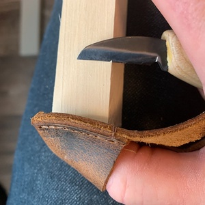 Cowhide Half-Finger Anti-Slip Thumb Protector Genuine Leather Gloves for Woodworking Carving Craftsman - Product Image 5