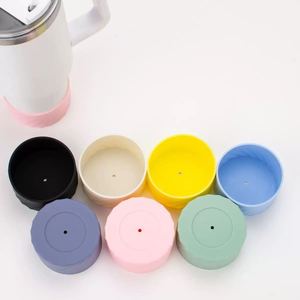 Sous-verres en silicone perforés Source Factory, anti-chaleur et antidérapants, protège-bases de tasses en verre - Product Image 1