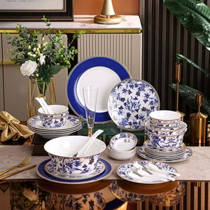 Service de table 20 pièces de haute qualité, motif floral bleu oriental classique, en porcelaine fine, pour usage domestique, compatible micro-ondes et lave-vaisselle - Product Image 4