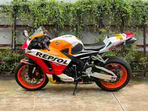La Mejor Motocicleta Deportiva de Turismo <span class=keywords><strong>Honda</strong></span> CBR600F5 <span class=keywords><strong>Repsol</strong></span> para Carreras - Product Image 3