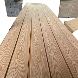 Revestimiento de Pared WPC Moderno e Impermeable, Paneles de Revestimiento Exterior para Fachadas de Edificios, Hoteles, Villas y Apartamentos - Product Image 1