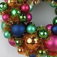 Ornements de Noël en paillettes colorées Senmasine, 33 cm, boules incassables, couronne de Noël avec base en plastique, décoration de fête de Noël
