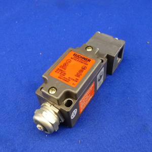 Interrupteur de sécurité PLC NZ1VZ-2131EC1233 / 6A 24V pour produit sous garantie - Product Image 1