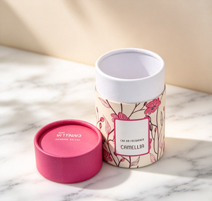 Tube en carton écologique fait main haut de gamme avec fermeture magnétique, motif floral camélia, imprimé quadricolore, recyclable - Product Image 4
