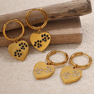 Pendientes Huggie en Forma de Corazón, Chapados en Oro de 18K, con Colgante de Diamantes de Imitación, para Regalo, Joyería de Aleación de Zinc - Product Image 2