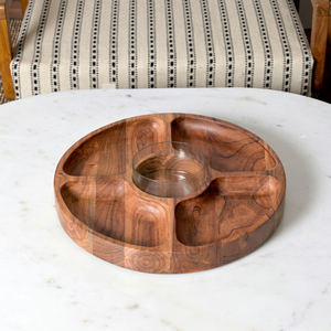Plateau de service moderne en bois d'acacia poli fait main de haute qualité, écologique, pour trempettes, amuse-gueules, snacks et chips - Product Image 1