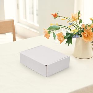 Cajas Rígidas de Cartón Blanco Corrugado Reciclable con Logotipo Personalizado, Laminación Mate para Embalaje de Ropa, Regalos, Manualidades y Envíos - Product Image 4