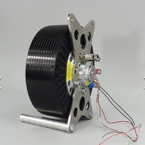 Moteur synchrone à aimant permanent Emrax série 228 23V pour équipement mécanique - Product Image 1