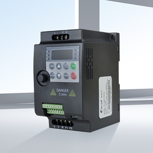 ตัวแปลงความถี่ตัวแปร220V 380V VFD ควบคุมความถี่0.4KW 4KW ระดับอุตสาหกรรม - Product Image 1