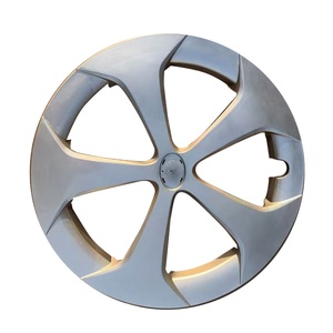 Hot Auto Parts Cubiertas de rueda de 15 pulgadas ZVW30 42602-47060 Cubiertas de cubo de coche para <span class=keywords><strong>Toyota</strong></span> <span class=keywords><strong>Prius</strong></span> 2012-2015 - Product Image 1