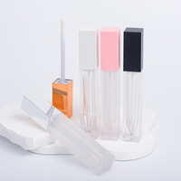 Tube de brillant à lèvres en plastique cosmétique Tubes de brillant à lèvres de marque privée Tubes de brillant à lèvres rose et or de 7 ml givrés de luxe avec logo personnalisé