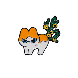 Alliage créatif joli chaton émail broche chats cachés dans des épingles de plantes - Product Image 4
