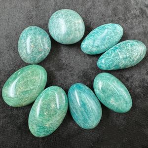 คริสตัลอะเมซอนไนต์ทรงรีขัดเงาธรรมชาติสำหรับขายส่ง เหมาะสำหรับตกแต่งบ้านและเป็นของขวัญในวันหยุด - Product Image 4