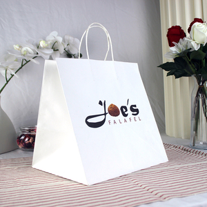 Bolsas de Papel Kraft Biodegradables Personalizadas al por Mayor, Color Rosa y Blanco, para Regalos y Compras, con Asas Retorcidas - Product Image 2