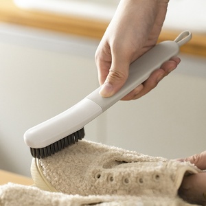 Brosse de nettoyage de chaussures en silicone pratique, gadget d'entretien des chaussures à domicile avec des fonctions de nettoyage spéciales, douce pour les chaussures, en poils de porc - Product Image 2