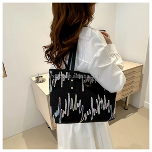 Sac fourre-tout décontracté grande capacité pour femme, sac à bandoulière rayé tendance, sac à main mignon en polyester pour femme - Product Image 5