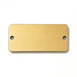 Plaque rectangulaire vierge en métal doré personnalisable avec trous, pendentif gravé en laiton pour bijoux ou identification d'animaux - Product Image 4