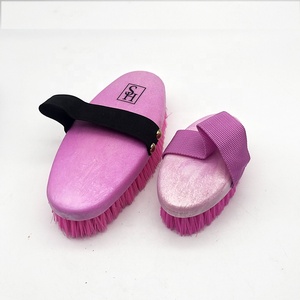 Fourniture d'usine poignée en plastique nettoyage brosse à <span class=keywords><strong>cheveux</strong></span> cheval Groomingh outil cheval corps brosse - Product Image 3