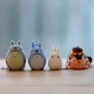 سلسلة مفاتيح قطيفة Totoro أنيمي 12 Hayao Miyazaki الرسوم المتحركة سلسلة مفاتيح قلادة سمك ذهبي على منحدر بيضة ملتوية سلسلة مفاتيح بيندا