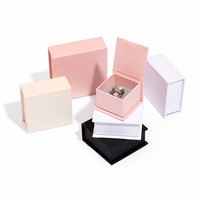 Boîte d'emballage pour bijoux rose, nouvelle boîte à rabat magnétique de style livre, couleur et logo personnalisés, boîte à bijoux en carton