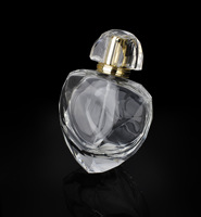 Bouteille de parfum en verre de cristal poli haut de gamme de 75ml couvercle en cristal en plastique vaporisateur peut ajouter un logo