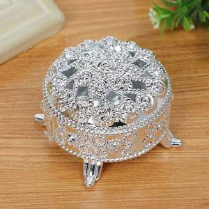 Conteneur <span class=keywords><strong>à</strong></span> <span class=keywords><strong>dragées</strong></span> bon marché en plastique boîte plastique orientale forme brûleur d'encens boîte <span class=keywords><strong>à</strong></span> <span class=keywords><strong>dragées</strong></span> or argent coffre oriental - Product Image 2