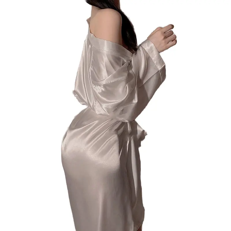 ชุดนอนผ้าซาตินคอวีลึกเซ็กซี่สำหรับผู้หญิงชุดนอนผ้าไหมเนื้อนุ่มสวมใส่สบายสำหรับฤดูใบไม้ผลิ