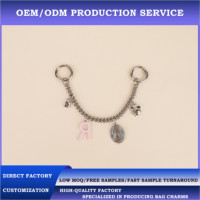 OEM/ODM Chaîne de charme de sac trèfle argenté, Vente en gros, Prolongateur de sangle de sac à main de luxe en perles, Pendentif de sac à main, Accessoires de boutique, Cadeau