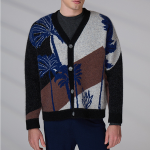 Veste en tricot personnalisée pour homme, col en V, motif jacquard, cardigan en laine d'hiver, pull en mohair avec boutons - Product Image 3