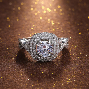 Anello Vintage Bicolore con Cristalli per Donne, Elegante Accessorio Moda per Uso Quotidiano e Feste - Product Image 3