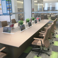 Ensemble de table et de chaises de conférence avec microphone, grande table de conférence intelligente et longue, bureau de conférence et de formation moderne