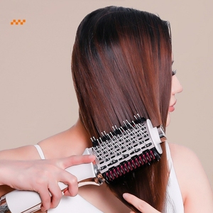 <span class=keywords><strong>Brosse</strong></span> à peigner professionnelle chaude 3 en 1 en une étape qui souffle sèche-cheveux à <span class=keywords><strong>air</strong></span> chaud et <span class=keywords><strong>Styler</strong></span> peigne chauffant à <span class=keywords><strong>air</strong></span> chaud électrique - Product Image 3