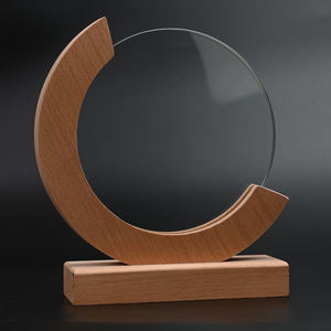 Prêmios De Madeira De Vidro Em Branco Troféu De Cristal Esporte com Base De Madeira para Presentes De Graduação ou Presente De Lembrança De Luxo - Product Image 2