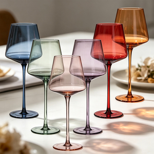 Verre à vin moderne nordique en cristal sans plomb, couleurs assorties, verre à boire angulaire de couleur unie pour <span class=keywords><strong>la</strong></span> maison et le bar - Product Image 1