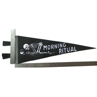 Drapeaux triangulaires personnalisés pour la publicité, fanions en feutre avec logo brodé, patchs appliqués, bannières en feutre pour la décoration de la maison