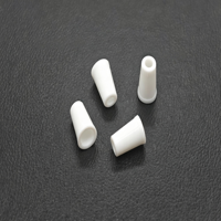 Bouchon conique en plastique blanc avec ouverture