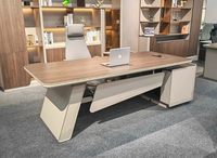 Vente en gros de 2m d'ordinateur de bureau en forme de L et de chaise de patron pour immeuble de bureaux ou chambre à coucher