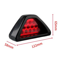 Feu de signalisation universel 12V, feu stop arrière, feu de brouillard triangulaire style F1, feu arrière pour voiture, SUV, camion