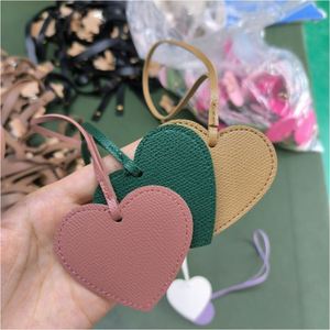 Wholesales PU Leather Heart Shape Pendant Ladies Luggage <b>Bag</b> <b>Charm</b> Pendant Heart Women Handbag Pendant - Product Image 4