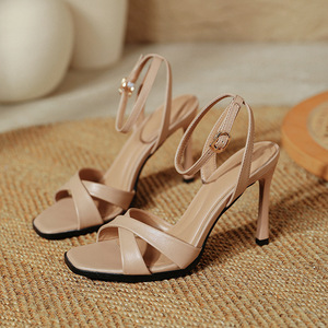 Sandalias de tacón fino con punta abierta para mujer, novedad 2026, sexy, transpirables, con correa única y cierre, para primavera y verano, con tacón alto y punta cuadrada. - Product Image 2
