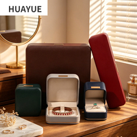 Huayue Vente en gros, boîte de rangement pour bijoux en cuir PU avec logo personnalisé, 4 couleurs au choix, boîte cadeau