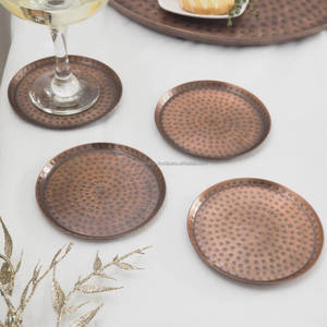 Lot de 4 sous-verres en cuivre martelé au design élégant, parfaits pour la décoration de thé et de table basse - Product Image 3