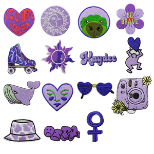 Nouveaux patchs thermocollants en feutre rose, motifs de dessins animés mignons brodés, adhésif thermofusible, accessoires vestimentaires amusants pour vêtements et chapeaux - Product Image 1