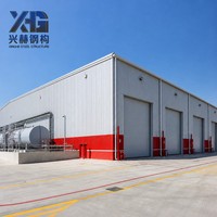 Bâtiment de service préfabriqué en structure métallique pour entrepôt de carburant et lubrifiants aériens, avec réservoir encastré, résistant au feu