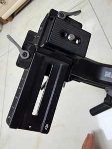 Stabilisateur de caméra <span class=keywords><strong>Ronin</strong></span> <span class=keywords><strong>RSC</strong></span> <span class=keywords><strong>2</strong></span> d'occasion, charge utile de 3 kg - Product Image 3