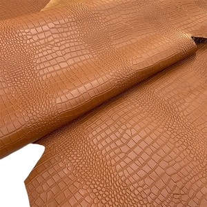 Cuir de vachette première couche <span class=keywords><strong>jaune</strong></span> gaufré motif <span class=keywords><strong>crocodile</strong></span> anti-boulochage 1,8 mm pour bagages, carnets et projets DIY faits main - Product Image 5