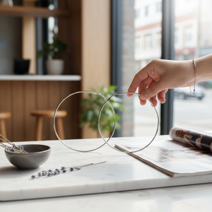 Orecchini a Cerchio Unisex in Acciaio Inossidabile Autentici, Semplici e Audaci, Diametro 3 cm - Product Image 3