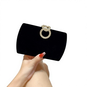 Nouveau sac de soirée transfrontalier avec boucle, pochette de dîner en velours, sac à chaîne, sac cadeau assorti au Cheongsam, en polyester Tanjing - Product Image 1